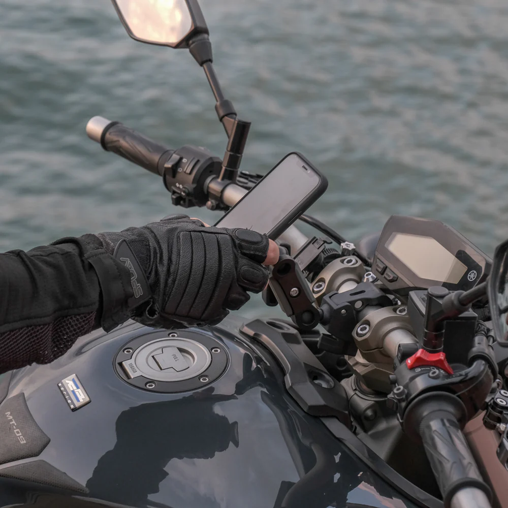 KIT-XF1-P7K-BX3 | Motorbike Kit | ONE-LOCK Quick Release Bar Mount with Shockproof Case for iPhone - Image 4