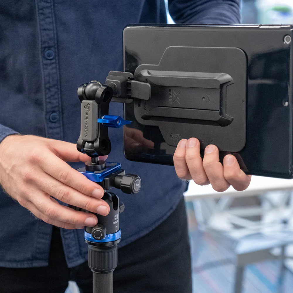 UA42T | Adhesive TYPE-T Universal Adaptor for 9-12'' Tablet with Hand strap & Kick-stand - Image 5